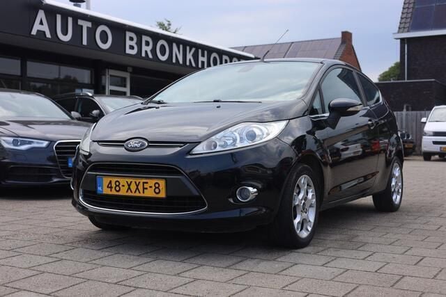 Zwart Gebruikt 2012 Ford Fiesta Titanium Hatchback | € 5.999 (Eerlijke prijs) - Afbeelding 1/4