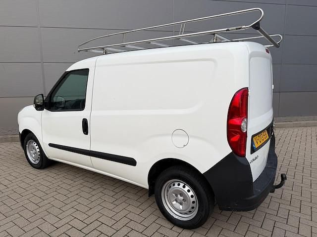 Occasion Opel Combo Edition 95 PK (69 kW) 2018 Wit Sedan