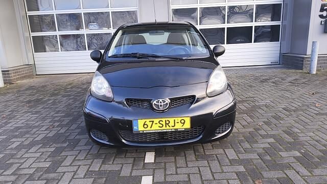 Occasion Toyota Aygo Cool 68 PK (50 kW) 2011 Zwart Hatchback