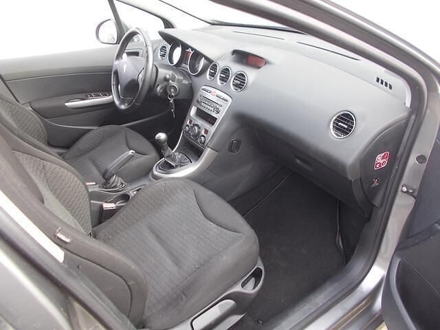 Occasion Peugeot 308 SW 120 PK (88 kW) 2008 Grijs (metallic) MPV