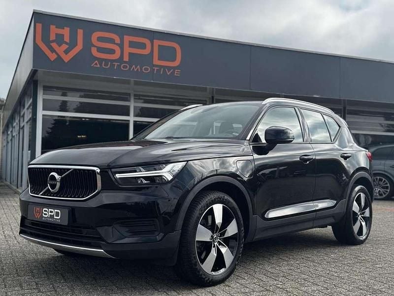 Zwart Gebruikt 2020 Volvo XC40 Inscription SUV | € 23.950 (Goede deal) - Afbeelding 1/4