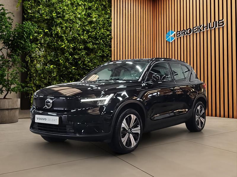 Zwart Occasion 2023 Volvo XC40 Core SUV | € 28.895 (Super prijs) - Afbeelding 1/4
