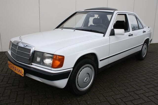 Wit Gebruikt 1986 Mercedes 190 Sedan | € 12.900 - Afbeelding 1/4