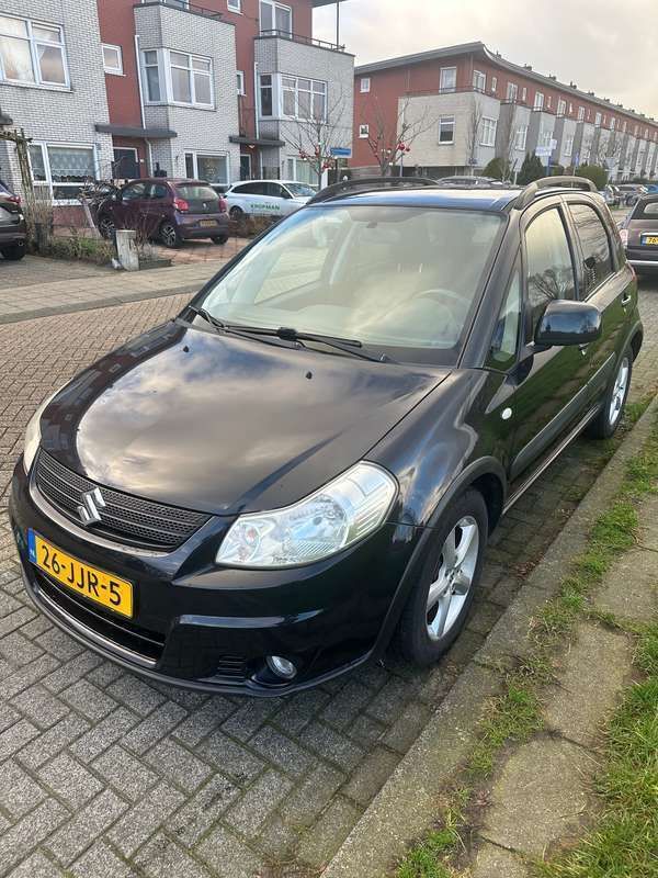 Zwart Gebruikt 2009 Suzuki SX4 Hatchback | € 5.250 (Eerlijke prijs) - Afbeelding 1/4
