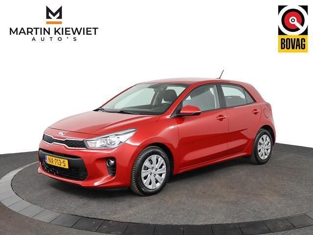 Rood Gebruikt 2017 Kia Rio Hatchback | € 7.499 (Eerlijke prijs) - Afbeelding 1/4