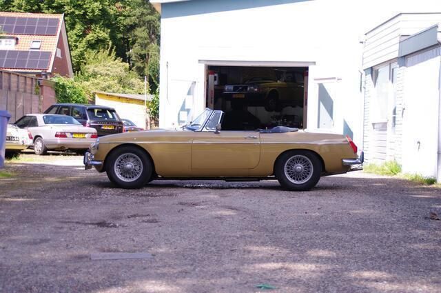 Occasion MG B 95 PK (69 kW) 1971 Geel Cabriolet