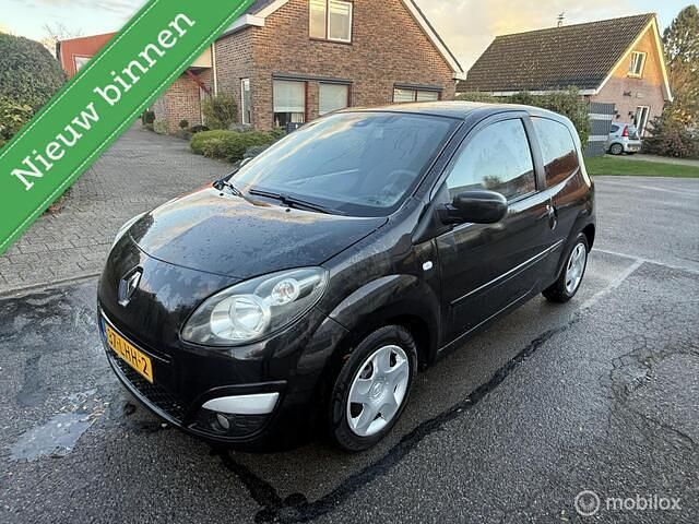 Zwart Gebruikt 2010 Renault Twingo Dynamique Hatchback | € 2.250 (Eerlijke prijs) - Afbeelding 1/4