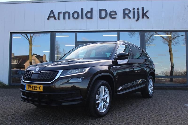 Bruin Occasion 2018 Skoda Kodiaq Style SUV | € 19.950 - Afbeelding 1/4