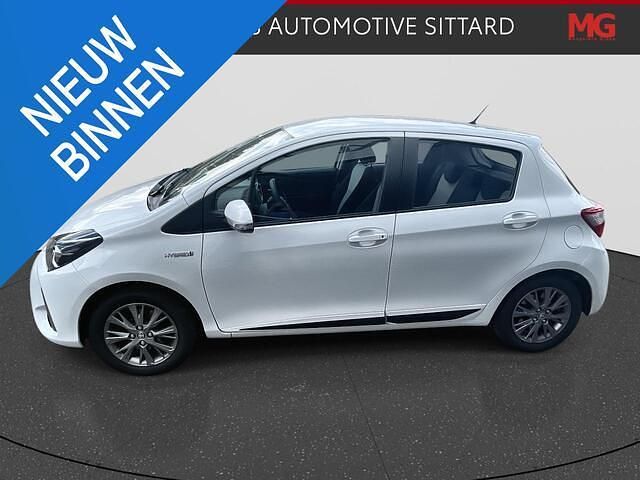 Wit Gebruikt 2017 Toyota Yaris Hatchback | € 15.950 (Eerlijke prijs) - Afbeelding 1/4