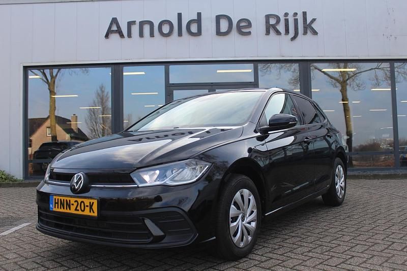 Zwart Occasion 2025 VW Polo Hatchback | € 19.950 (Goede deal) - Afbeelding 1/4