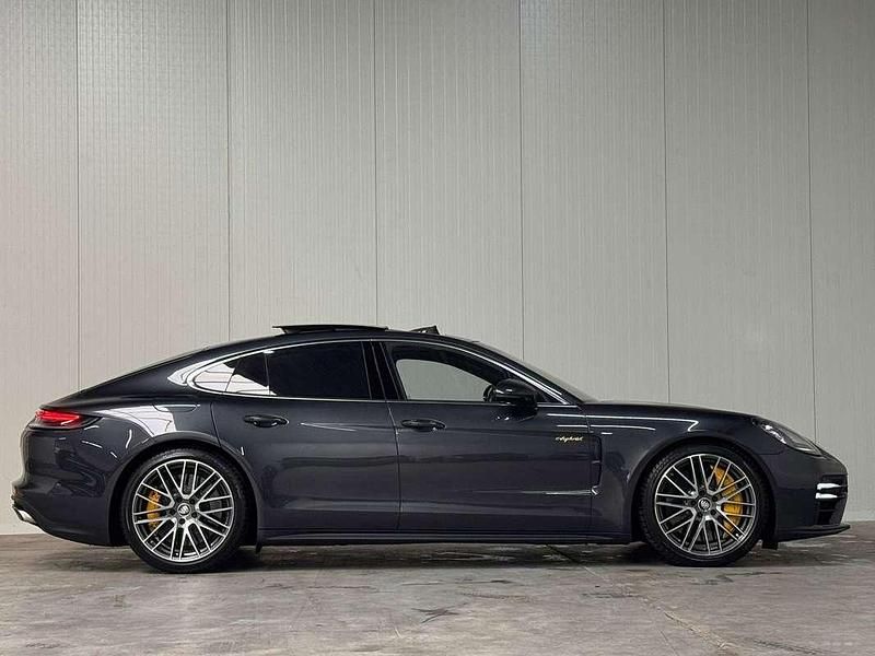 Occasion Porsche Panamera Chrono 571 PK (419 kW) 2021 Grijs Hatchback