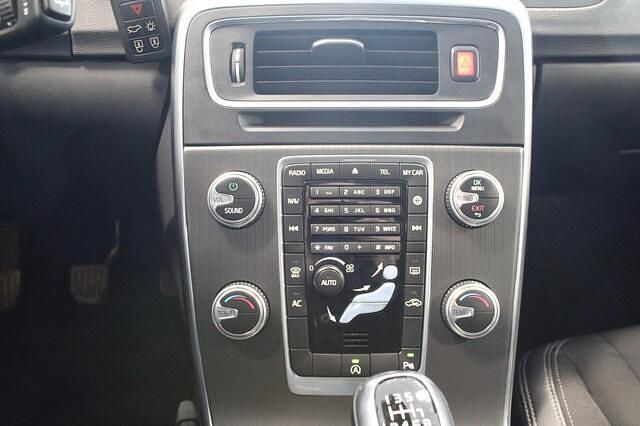 Occasion Volvo V60 Momentum 152 PK (111 kW) 2015 Grijs Stationwagen