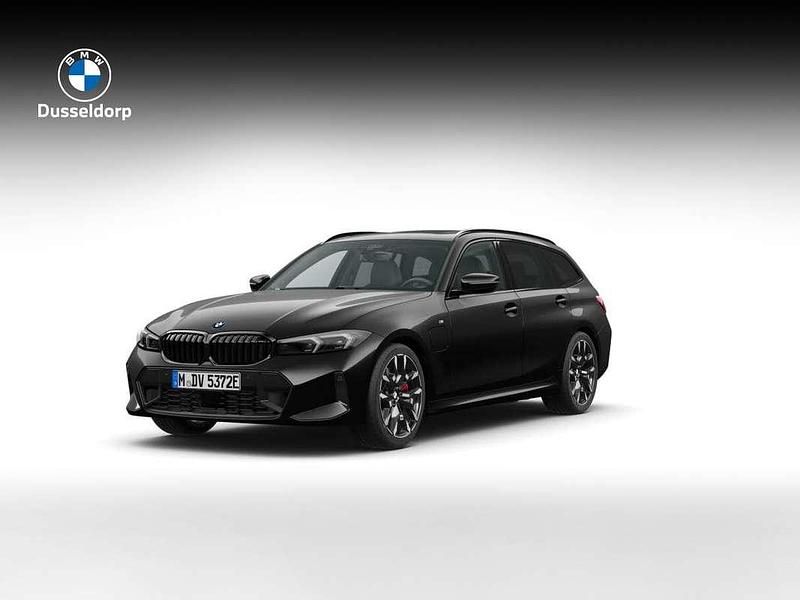 Zwart, metallic lak Nieuw 2025 BMW 330e M Sport Stationwagen | € 75.260 (Iets duurder) - Afbeelding 1/4