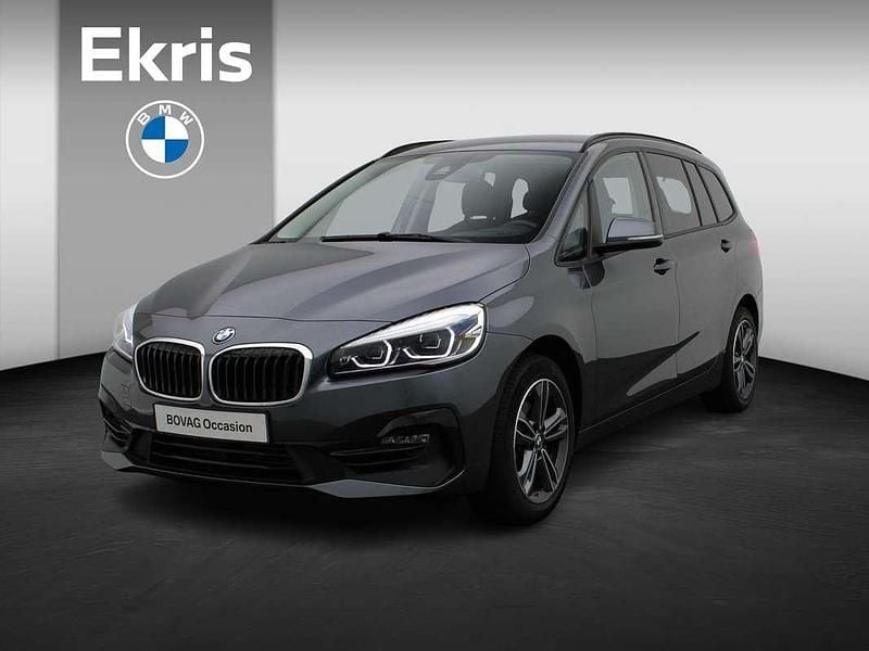 Grijs, metallic lak Gebruikt 2022 BMW 216 Gran Tourer Executive MPV | € 20.900 (Eerlijke prijs) - Afbeelding 1/4