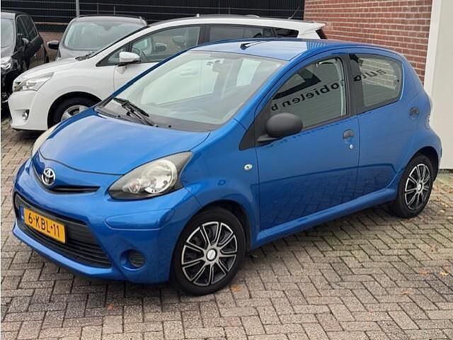 Occasion Toyota Aygo Comfort 68 PK (50 kW) 2013 Blauw Hatchback