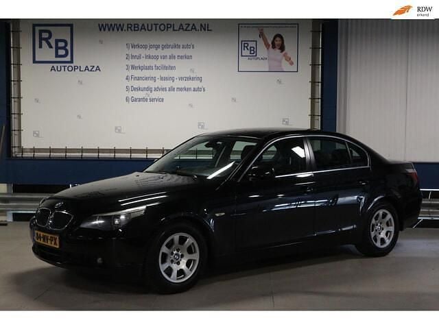 Zwart Occasion 2004 BMW 530 Executive Sedan | € 7.450 (Goede deal) - Afbeelding 1/4