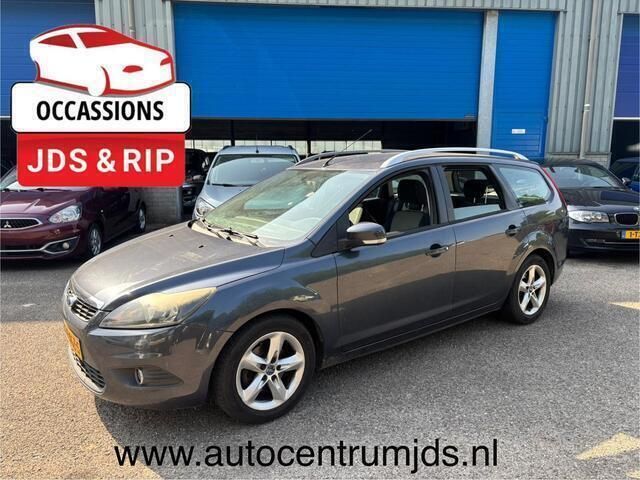 Grijs Gebruikt 2010 Ford Focus Stationwagen | € 1.499 (Eerlijke prijs) - Afbeelding 1/4