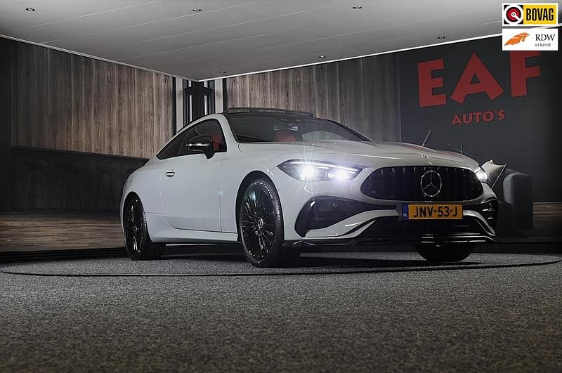 Grijs (metallic) Occasion 2025 Mercedes E300 AMG line Coupé | € 68.850 (Eerlijke prijs) - Afbeelding 1/3