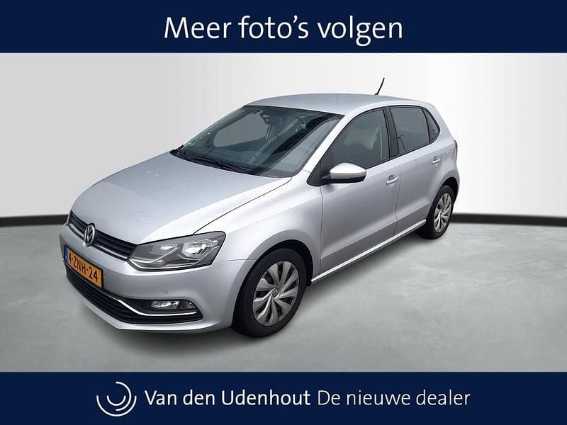 Grijs (metallic) Gebruikt 2015 VW Polo Comfortline Hatchback | € 10.995 (Eerlijke prijs) - Afbeelding 1/4