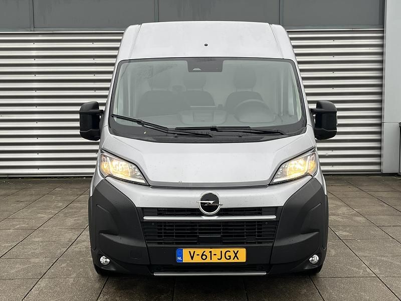 Occasion Opel Movano 2024 Grijs Van