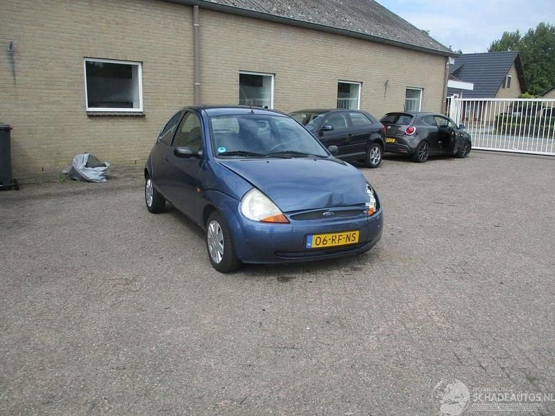 Blauw Occasion 2005 Ford Ka Trend Hatchback | € 450 (Goede deal) - Afbeelding 1/4
