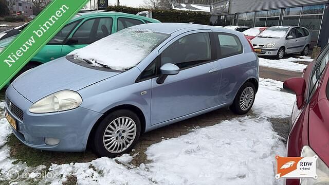 Blauw Occasion 2005 Fiat Grande Punto Active Hatchback | € 850 (Eerlijke prijs) - Afbeelding 1/4