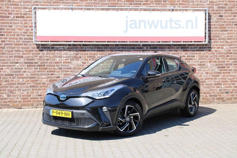 Zwart Gebruikt 2022 Toyota C-HR SUV | € 26.950 (Eerlijke prijs) - Afbeelding 1/4