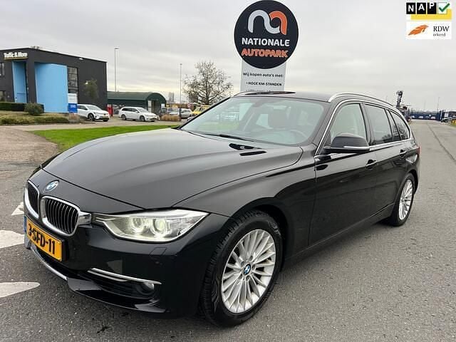 Zwart Gebruikt 2013 BMW 320 Executive Stationwagen | € 6.250 (Eerlijke prijs) - Afbeelding 1/4