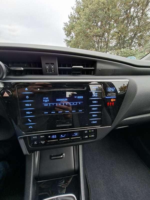 Occasion Toyota Auris Comfort 99 PK (72 kW) 2016 Blauw Hatchback