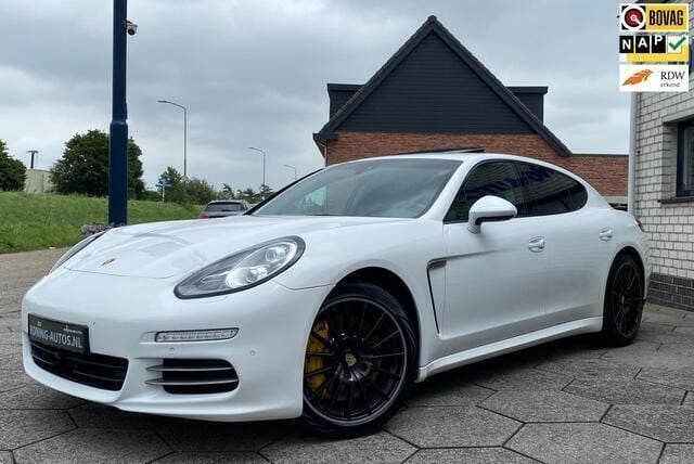 Wit Gebruikt 2013 Porsche Panamera Sedan | € 35.445 (Eerlijke prijs) - Afbeelding 1/4