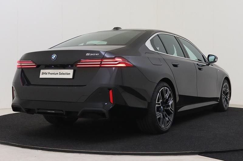 Occasion BMW 530e Comfort Edition 299 PK (219 kW) 2024 Grijs Sedan