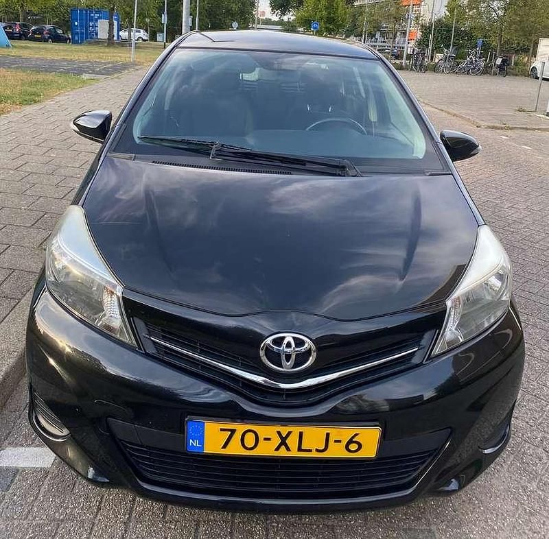 Gebruikt 2012 Toyota Yaris MPV | € 5.500 (Eerlijke prijs) - Afbeelding 1/4