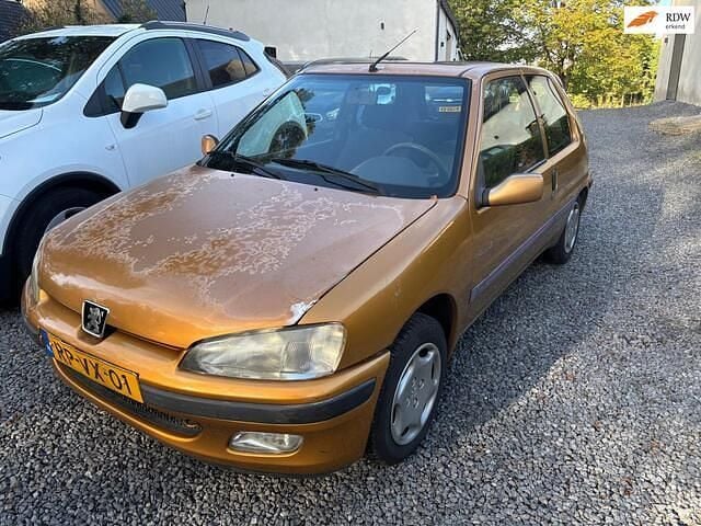 Geel Gebruikt 1997 Peugeot 106 Hatchback | € 550 (Eerlijke prijs) - Afbeelding 1/4