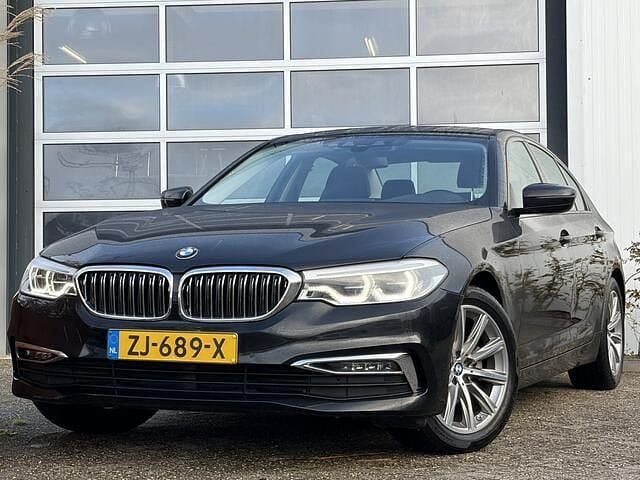 Zwart Gebruikt 2019 BMW 520 Executive Sedan | € 19.950 (Super prijs) - Afbeelding 1/4