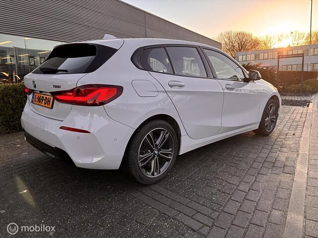 Occasion BMW 118 Sport Line 136 PK (100 kW) 2021 Wit Hatchback