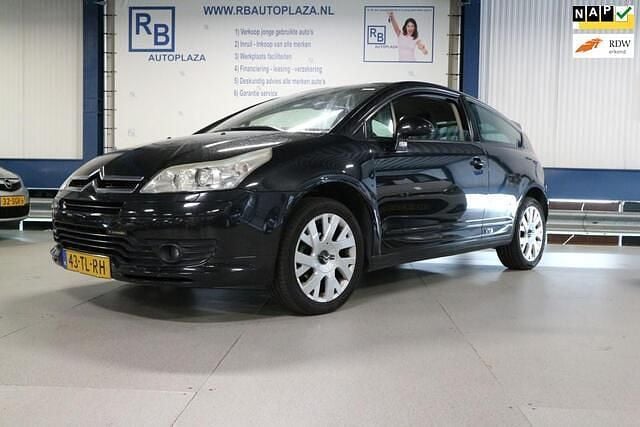 Zwart Gebruikt 2006 Citroën C4 Coupé | € 2.750 (Eerlijke prijs) - Afbeelding 1/4