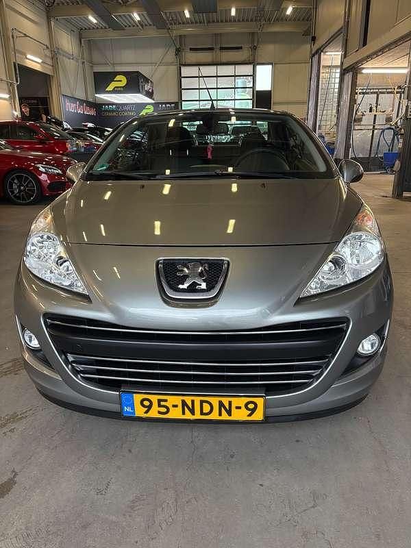 Zilver Gebruikt 2010 Peugeot 207 Cabriolet | € 3.950 (Eerlijke prijs) - Afbeelding 1/4