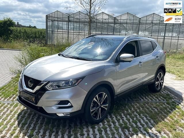 Grijs, metallic lak Gebruikt 2021 Nissan Qashqai N-Connecta SUV | € 20.749 (Super prijs) - Afbeelding 1/4