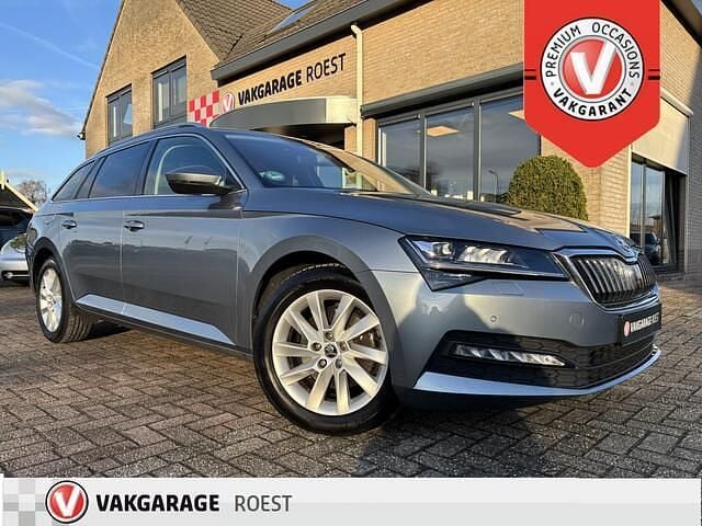 Grijs Occasion 2020 Skoda Superb Business Line Stationwagen | € 19.500 (Goede deal) - Afbeelding 1/4