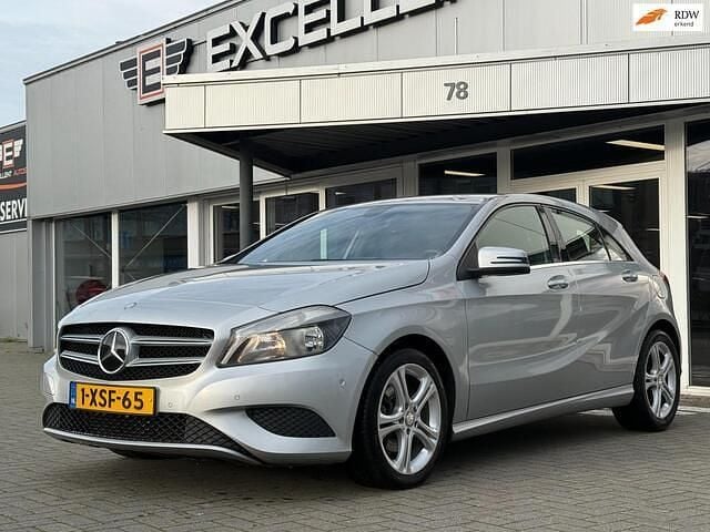 Grijs Gebruikt 2012 Mercedes A180 Ambition Hatchback | € 8.950 (Goede deal) - Afbeelding 1/4