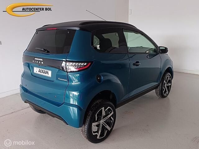 Nieuw Aixam Crossover Premium 2025 Blauw Hatchback