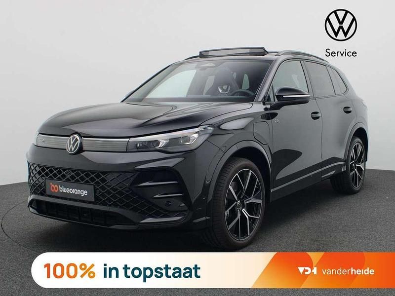 Zwart Nieuw 2025 VW Tiguan R-line Edition SUV | € 56.900 (Goede deal) - Afbeelding 1/3