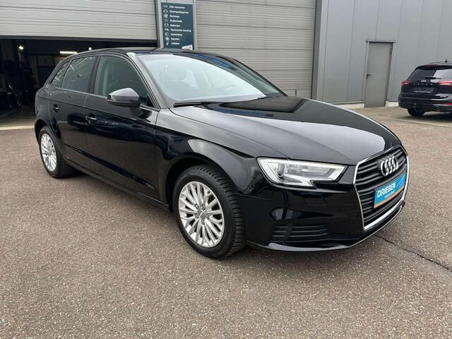Zwart Gebruikt 2018 Audi A3 Sedan | € 18.500 (Goede deal) - Afbeelding 1/4