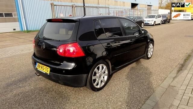 Zwart Gebruikt 2005 VW Golf IV Sportline Hatchback | € 2.950 (Iets duurder) - Afbeelding 1/4