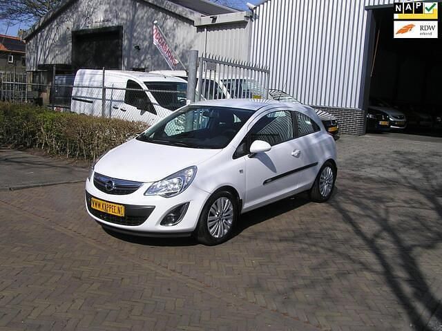 Wit Occasion 2013 Opel Corsa Design Edition Hatchback | € 6.450 (Eerlijke prijs) - Afbeelding 1/4