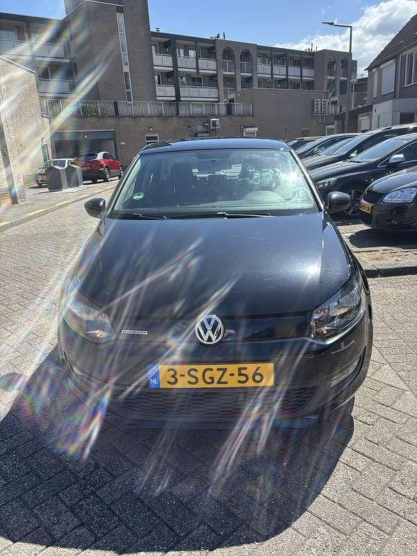 Gebruikt 2013 VW Polo Sedan | € 6.100 (Eerlijke prijs) - Afbeelding 1/4