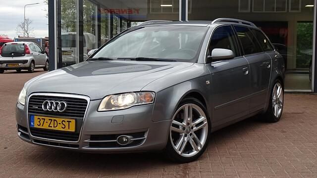 Grijs Gebruikt 2008 Audi A4 Basis Stationwagen | € 3.750 - Afbeelding 1/4