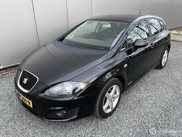 Zwart Gebruikt 2011 Seat Leon Copa Hatchback | € 2.995 (Eerlijke prijs) - Afbeelding 1/4