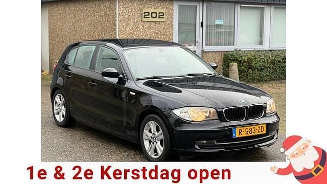 Zwart Occasion 2009 BMW 116 Hatchback | € 1.999 (Super prijs) - Afbeelding 1/4