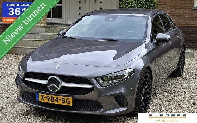 Grijs Gebruikt 2019 Mercedes A180 Business Hatchback | € 24.950 (Eerlijke prijs) - Afbeelding 1/4